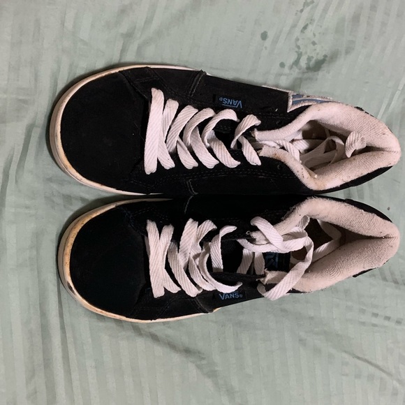 Vans Skaters Style Sneaks - Picture 7 of 8